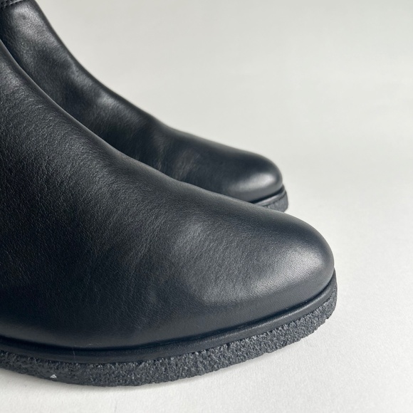 Men’s Vince Black Genuine Leather Rubber Outsole Chelsea Boots size 8.5 main image 12